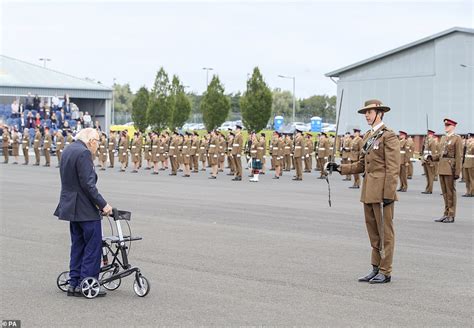 Captain Sir Tom Moore gives rousing speech to 300 junior soldiers at ...