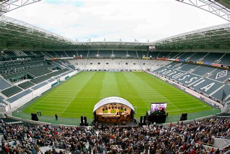 Live Football: Stadion im Borussia-Park - Borussia Mönchengladbach Stadium