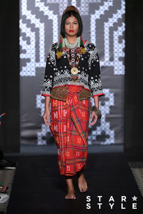 Philippine Fashion Week Holiday 2016 Day 2 Recap - Star Style PH | Philippines fashion, Filipino ...