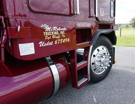 Freightliner FLA104 | Freightliner, Big rig trucks, Freightliner trucks