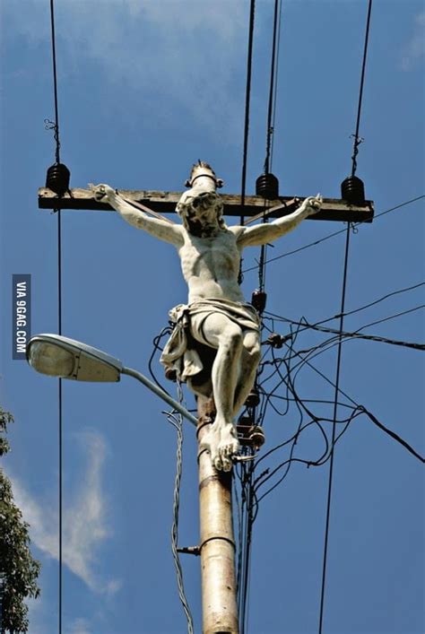 Hanging on the telephone lines - 9GAG