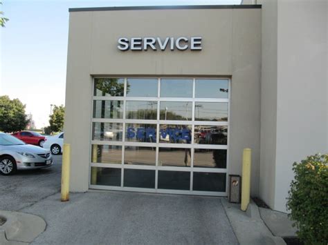 Universal Auto Plaza - Blue Springs, MO | Cars.com