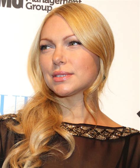 Laura Prepon Long Wavy Light Golden Blonde Hairstyle