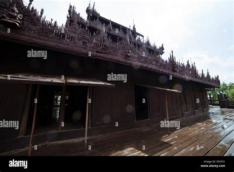 Myanmar Mandalay religious buildings Stock Photo - Alamy