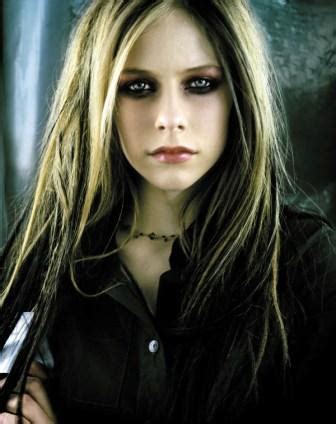 Under My Skin - Avril Lavigne Photo (31895033) - Fanpop