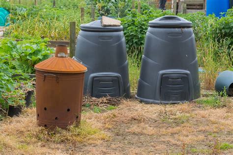 How Does a Compost Bin Work?