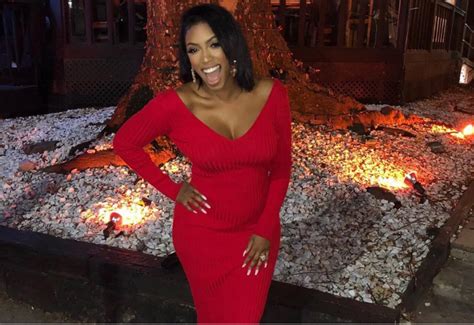 'RHOA's' Porsha Williams shows off engagement ring and growing baby bump