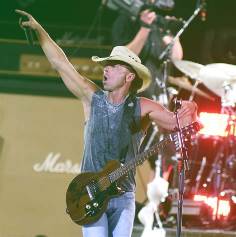 Kenny Chesney - In Concert