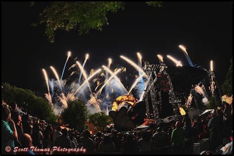 Photographing Star Wars Weekends Fireworks - AllEars.Net