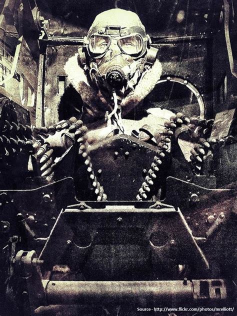 enrique262: “Turret gunner of an american bomber, WW2. ” | BELICO ...