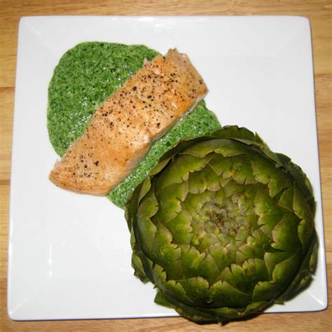 Petite Health • Baked Salmon with Spinach...