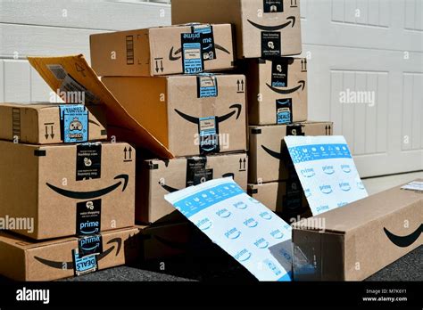 Amazon prime hi-res stock photography and images - Alamy