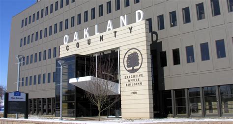 Oakland County executive gives updates on COVID-19 response