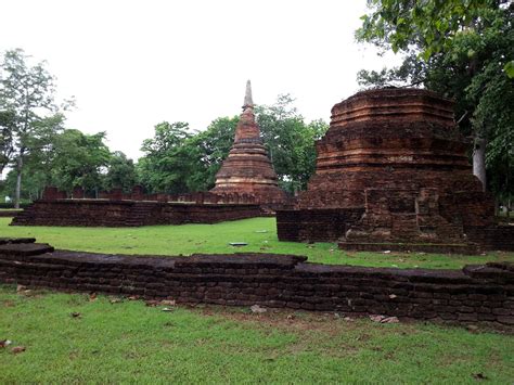 Kamphaeng Phet Historical Park | Thailand Travel Guide