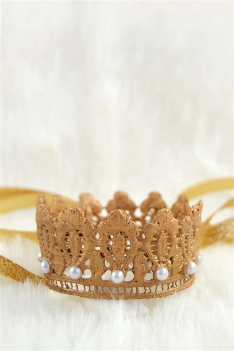 38 DIY Crowns and Tiaras - Class Things Up!