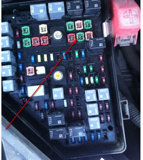 2008 vue fuse box location 