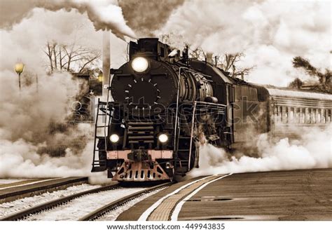 Steam Engine Moving On Track Royalty Free Images Stock Photos