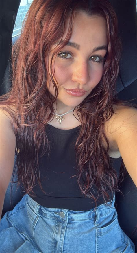 Cumtribute me for a reward😈love bbc🤤 i want to be the most face...