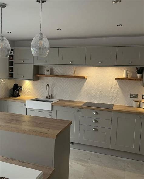 Chelford Pebble Kitchen Fitted Kitchens Howdens Open Plan Kitchen