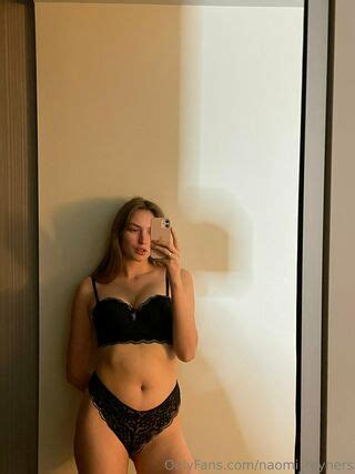 Lily Rosse Lilyprosse Lilyrosse Nude Onlyfans Photo