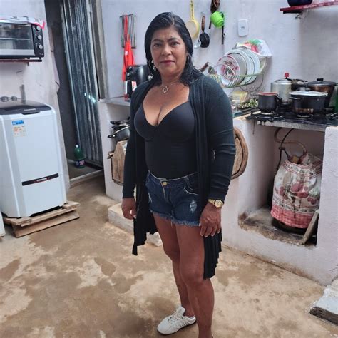 Motivos - Regi Ayla Costa, de 45 anos, viralizou nas redes sociais após