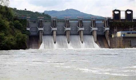 dam breach triggers evacuations  southern china