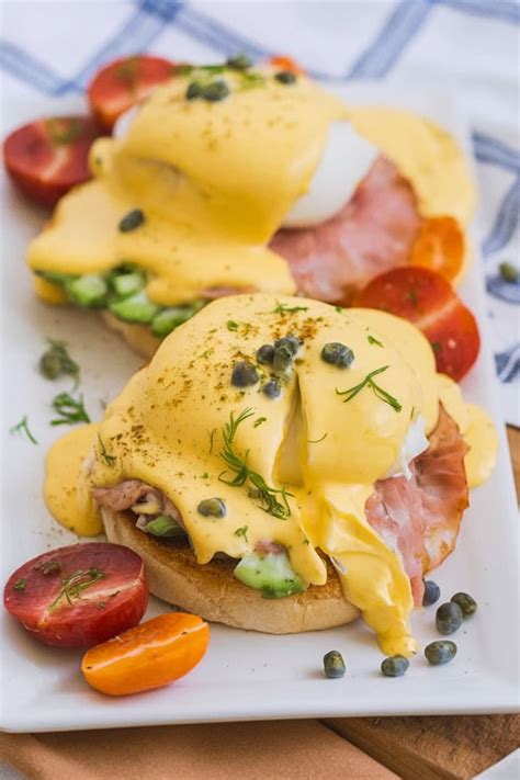 Eggs Benedict With Homemade Hollandaise Sauce Happy Muncher