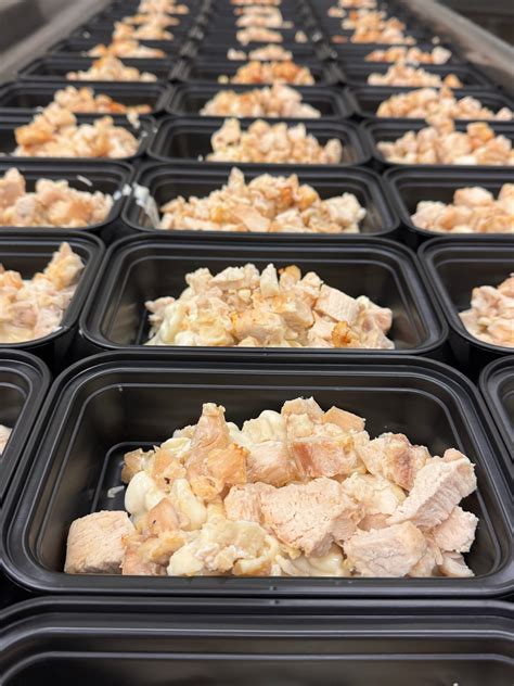 Grilled Chicken White Cheddar Mac And Cheese Fit Meal Prep