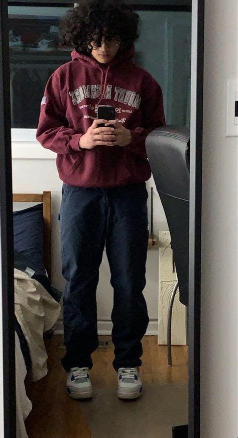 Aesthetic Valentines Day Outfit For Males Maroon Sweatshirt Outfit