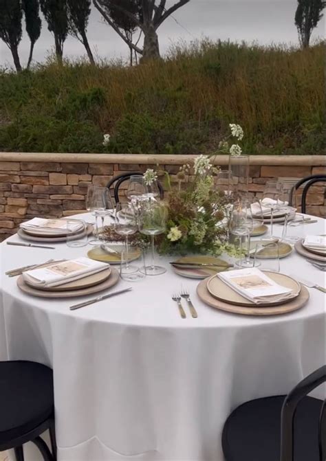 Earthy Wedding Table Decor