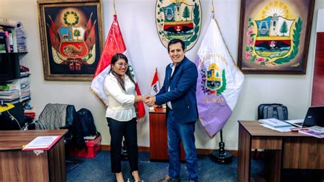 Alcalde Raul Pe A Y Congresista Elizabeth Taipe Coordinan Acciones