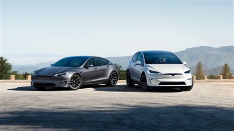 Car Dealerships 'Terrified' As Tesla's Direct Sales Threaten Industry