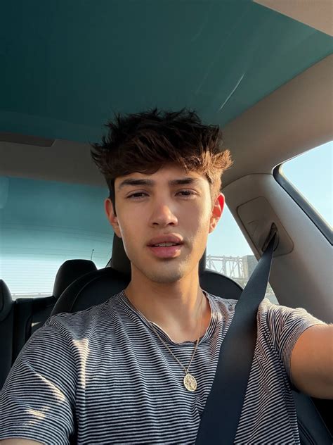 happy thanksgiving from me to you 🫶🏼 #thankful | Stephen Oscar | Facebook