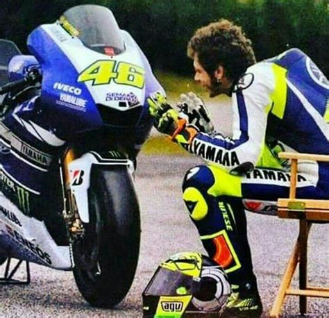 Pin By Joanny Cartillier On Moto De Course Vr46 Valentino Rossi