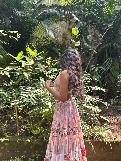 navratri indian pose outfit inspo | Outfit inspo, Navratri, Outfits