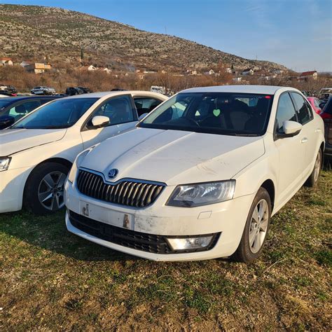 Vozilo U Dijelovima Koda Octavia A Automobili U