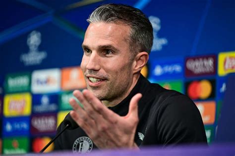 Champions League Van Persie Contro L Inter Possiamo Fare Un Miracolo