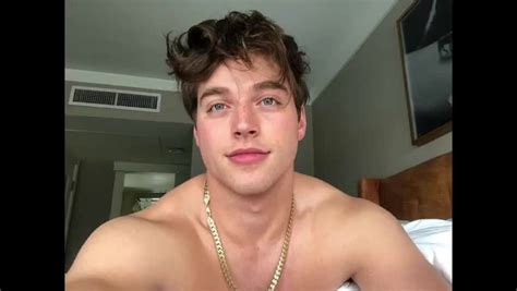 Froy Gutierrez Teem Wolf Famosos Nus