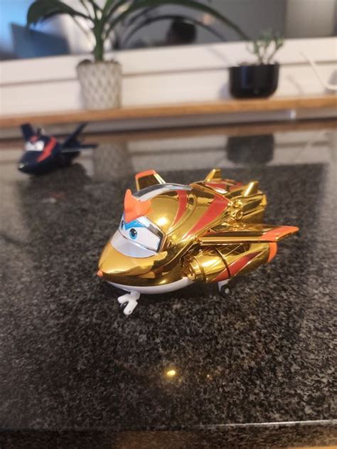 Super Wings Golden Boy Transformier Figur Jet Robot 🤖 (Gebraucht) in