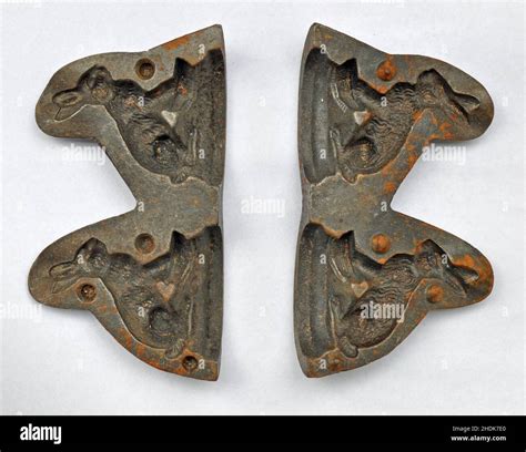 easter bunny, chocolate molds, easter bunnies Stock Photo - Alamy