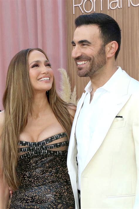 Jennifer Lopez dating Brett Goldstein after denying rumors | Sandra Rose