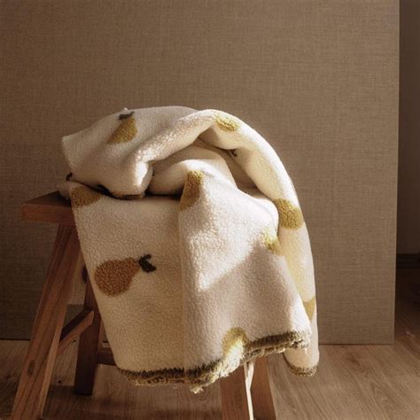 Pear Teddy Fabric Warm And Cozy Faux Fur Material Perfect For Jackets