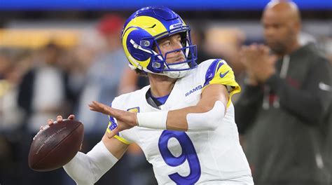 matthew stafford finds davante adams   touchdowns  rams win