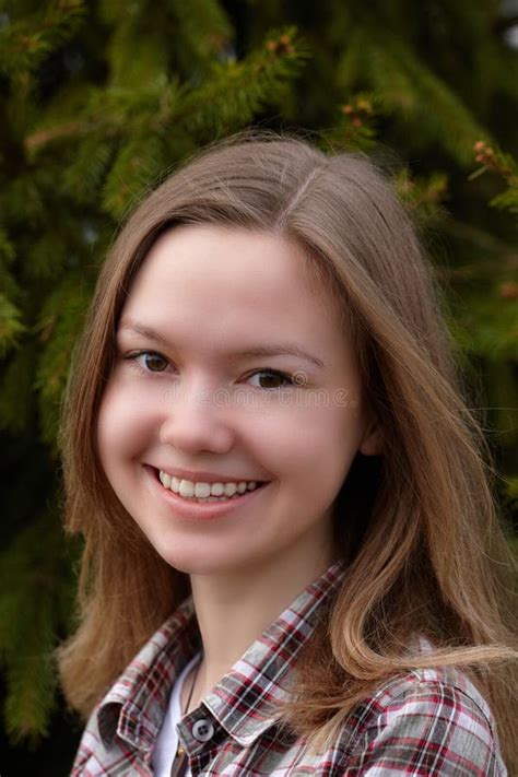 Girl Flashes At Charlie Kirk Uncensored Videos & Photos 2025 #977