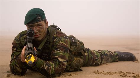 soldiers promised cash  staying   army   ordered