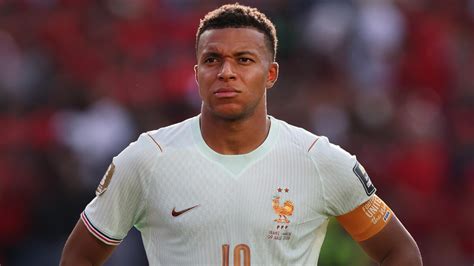 kylian mbappe  injury update  frances  fifa world cup