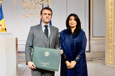 AMBASSADOR OF PAKISTAN PRESENTS CREDENTIALS TO THE PRESIDENT OF FRANCE