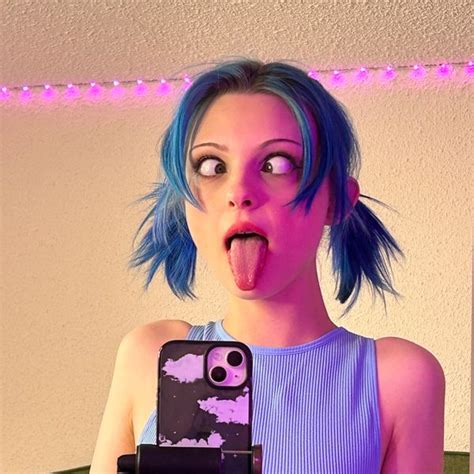 Lavina 﫶 (@lavinakawaii) OnlyFans Model Profile & Stats