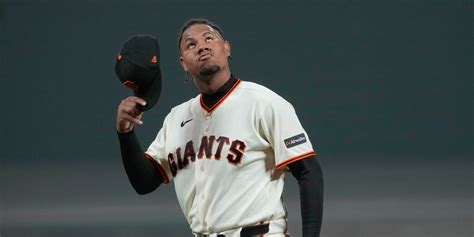 Yunior Marte makes MLB debut for Giants