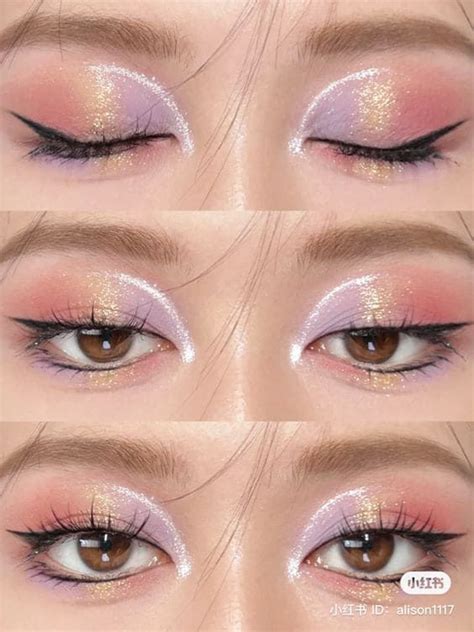 13 Glitter Eyeshadow Looks to Sparkle This Holiday Season アイメイク メイク